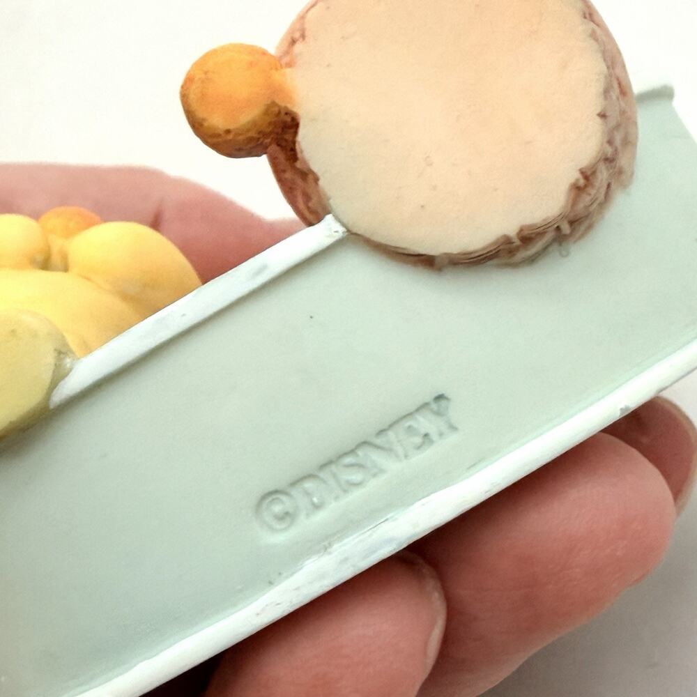 Michel & Company Disney Classic Winnie the Pooh Alphabet Letter O Figurine - Picture 7 of 8